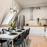 Two Bedroom Penthouse With Large Living And Rooftop In The Centre Of Leilighet Trondheim
